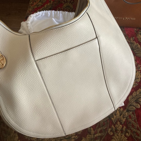 Michael Kors Lydia hobo in cream. Never worn. - Picture 2 of 7